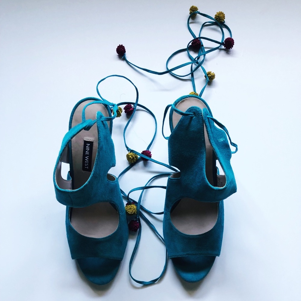 NWOT Nine West peep toe lace up heels